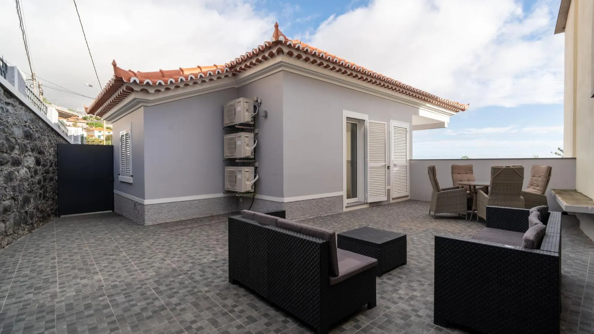 Lux House - Free Park- Wifi - Sea View Villa Funchal  Portugal