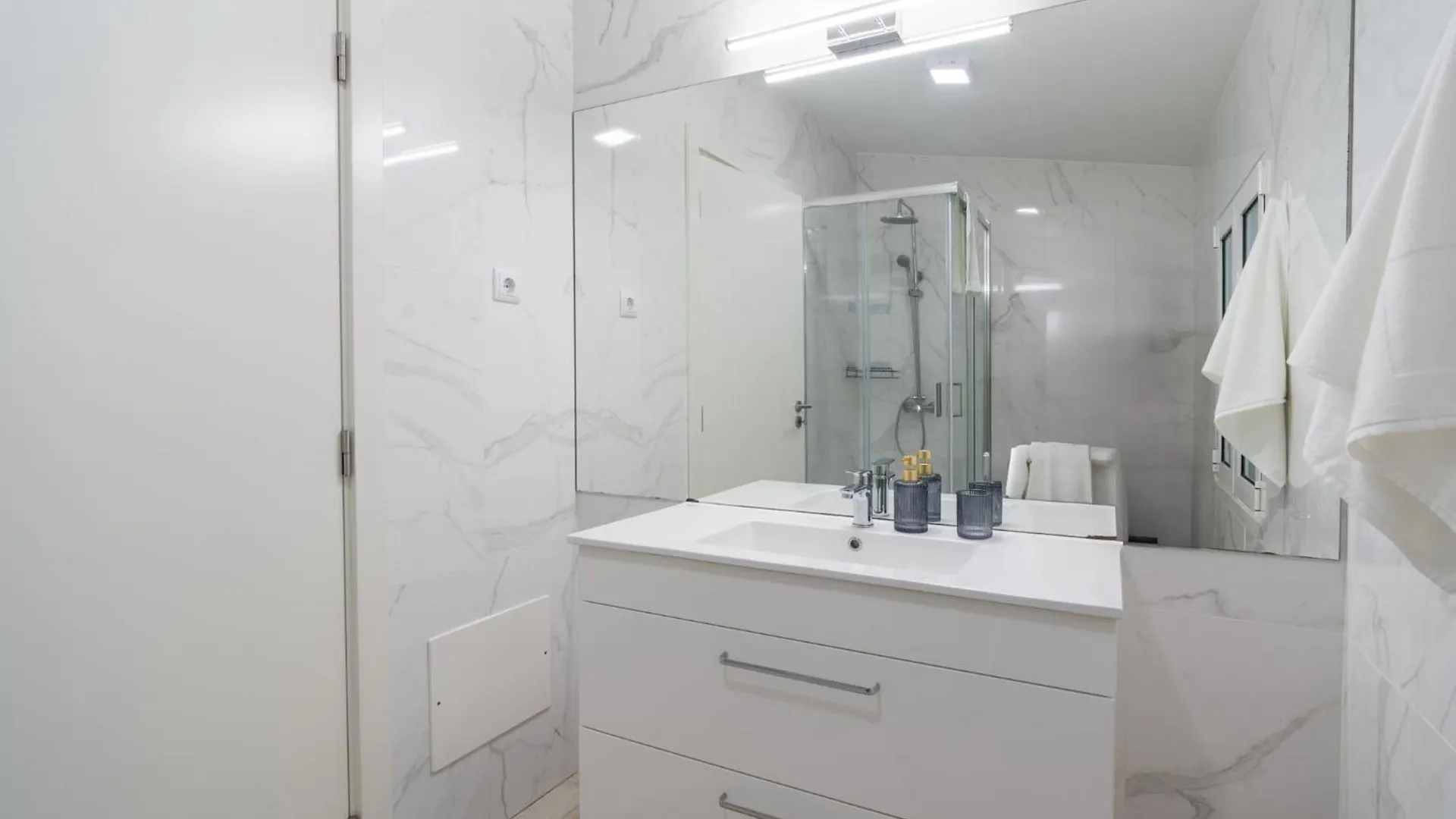Lux House - Free Park- Wifi - Sea View Villa Funchal  Holiday home
